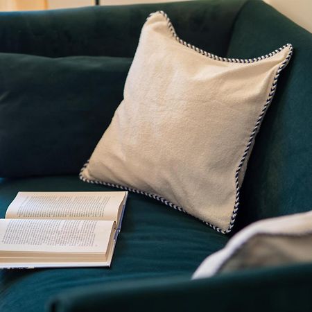 Apartament Stylish Flat With Balcony - 15 Min To Duomo Mediolan Zewnętrze zdjęcie