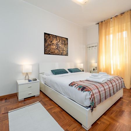 Apartament Stylish Flat With Balcony - 15 Min To Duomo Mediolan Zewnętrze zdjęcie