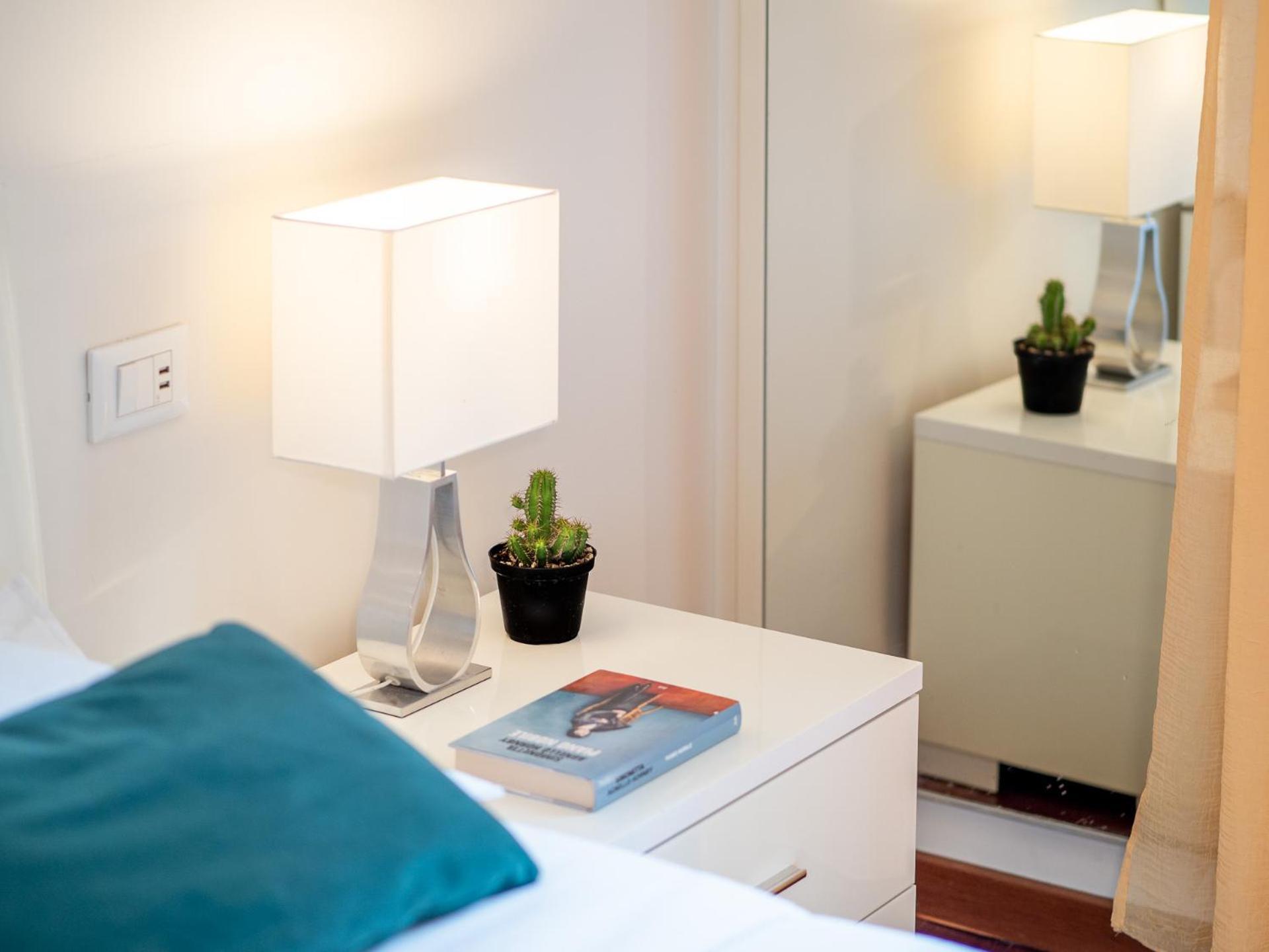 Apartament Stylish Flat With Balcony - 15 Min To Duomo Mediolan Zewnętrze zdjęcie