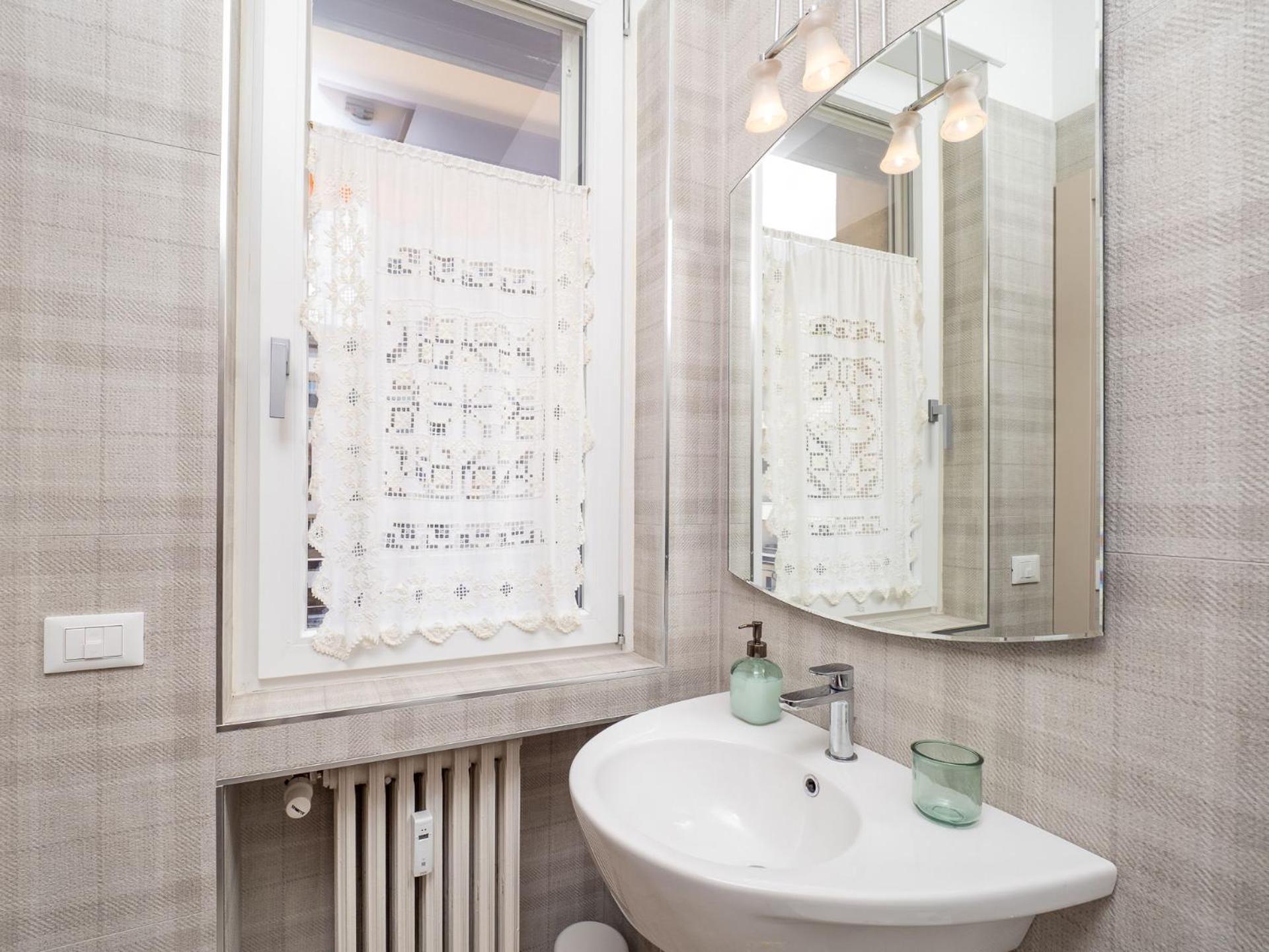 Apartament Stylish Flat With Balcony - 15 Min To Duomo Mediolan Zewnętrze zdjęcie